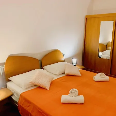 Linc Rooms Apartments Banjole