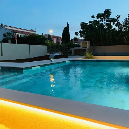 Linc Rooms Apartments